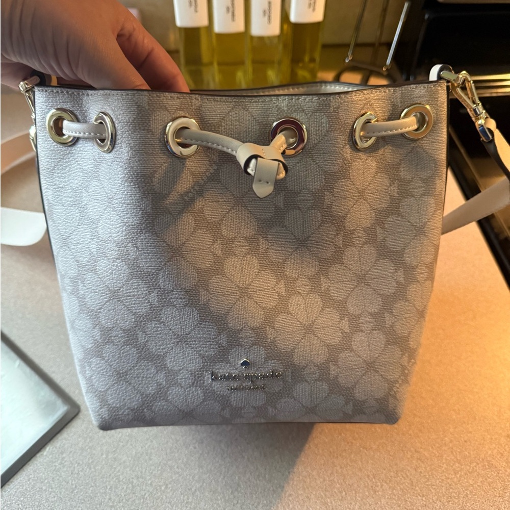 Kate Spade Cream and Gray Shoulder Bag